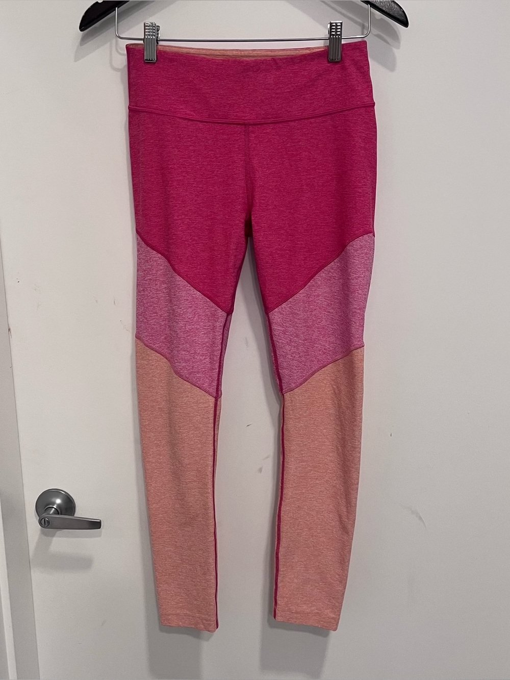 Outdoor Voices Pink Peach Colorblock Flamingo Leggings 7/8 Springs Medium